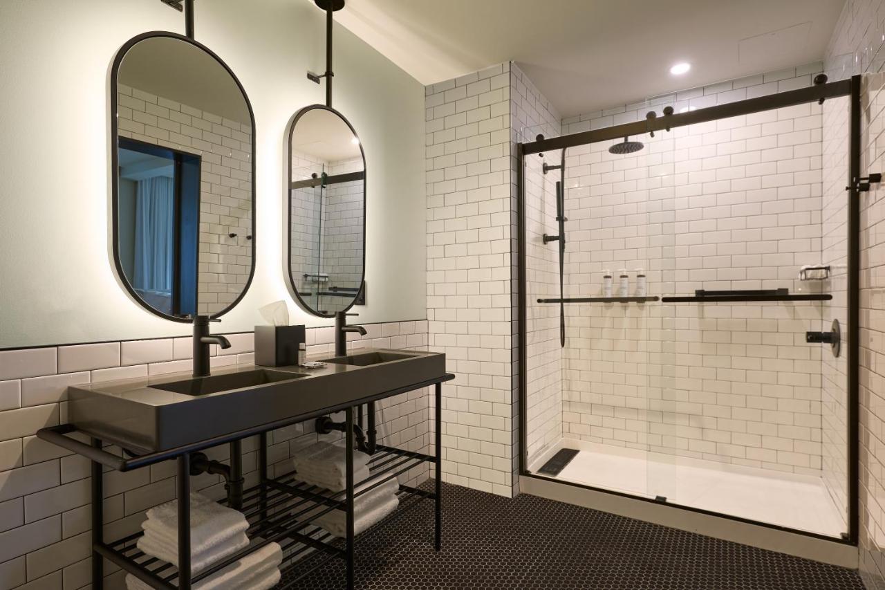 Moxy Virginia Beach Oceanfront Bagian luar foto