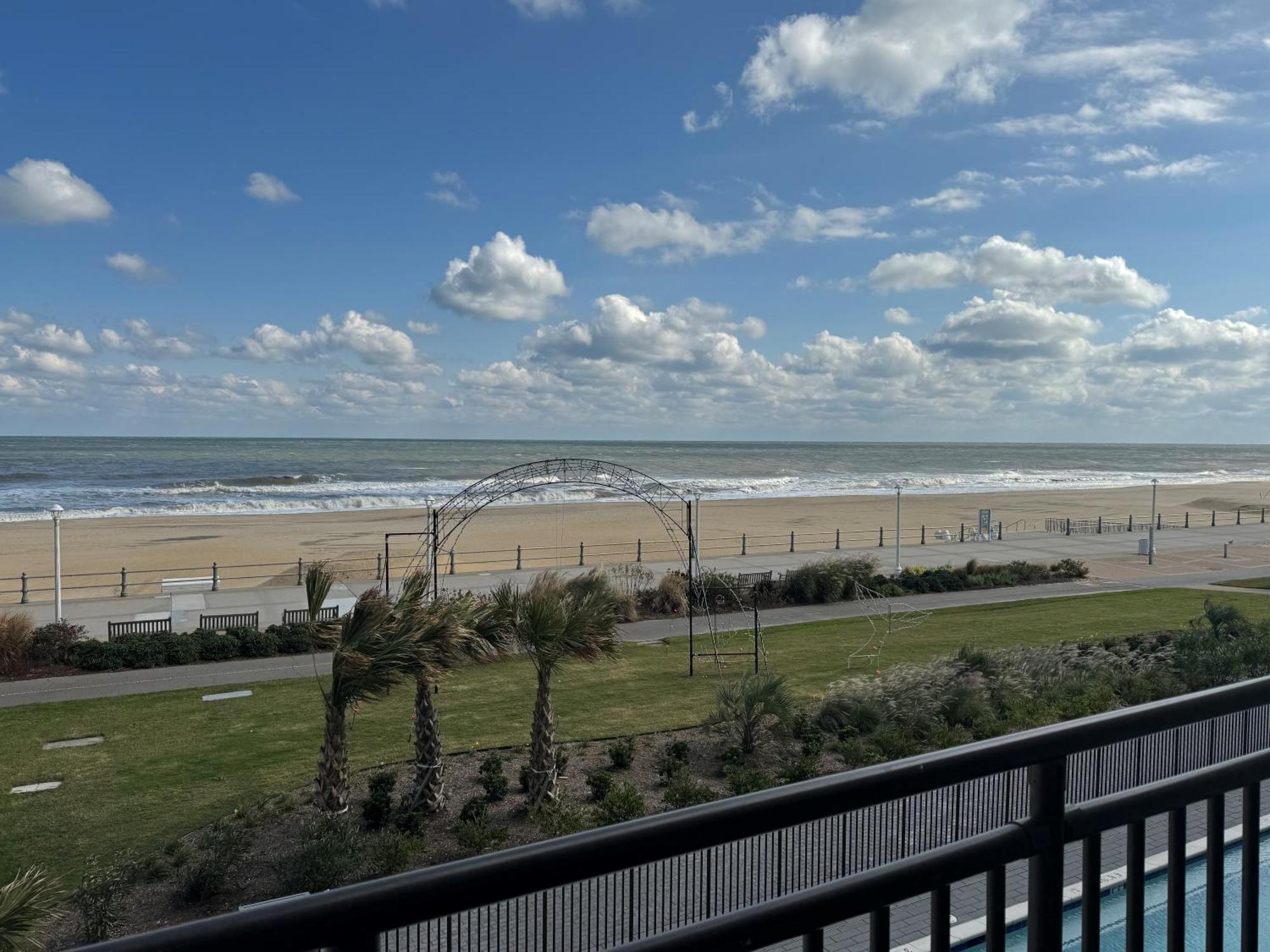 Moxy Virginia Beach Oceanfront Bagian luar foto