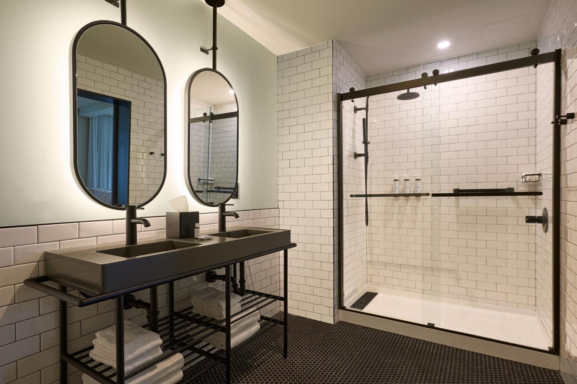 Moxy Virginia Beach Oceanfront Bagian luar foto